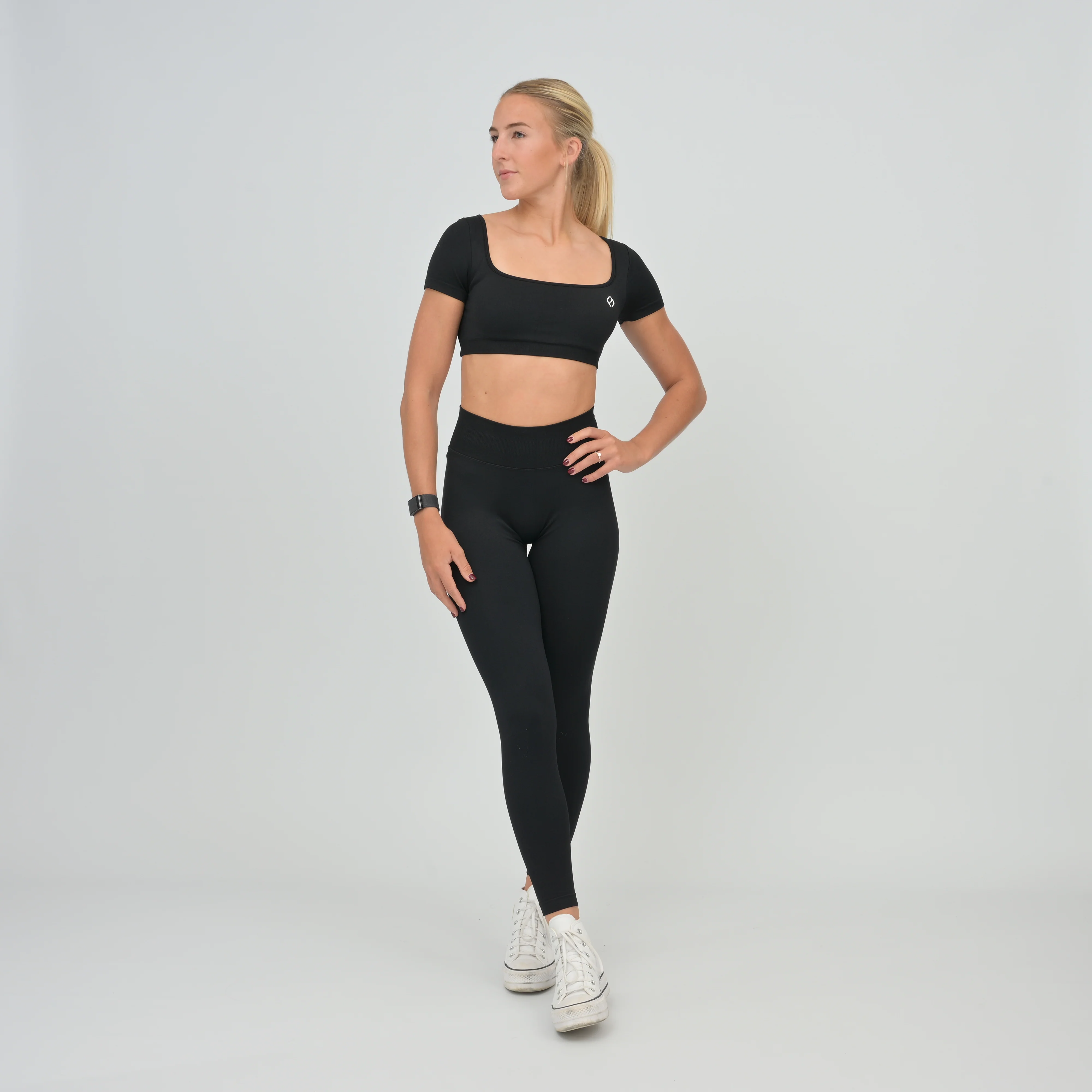 Bella Crop - Image 14
