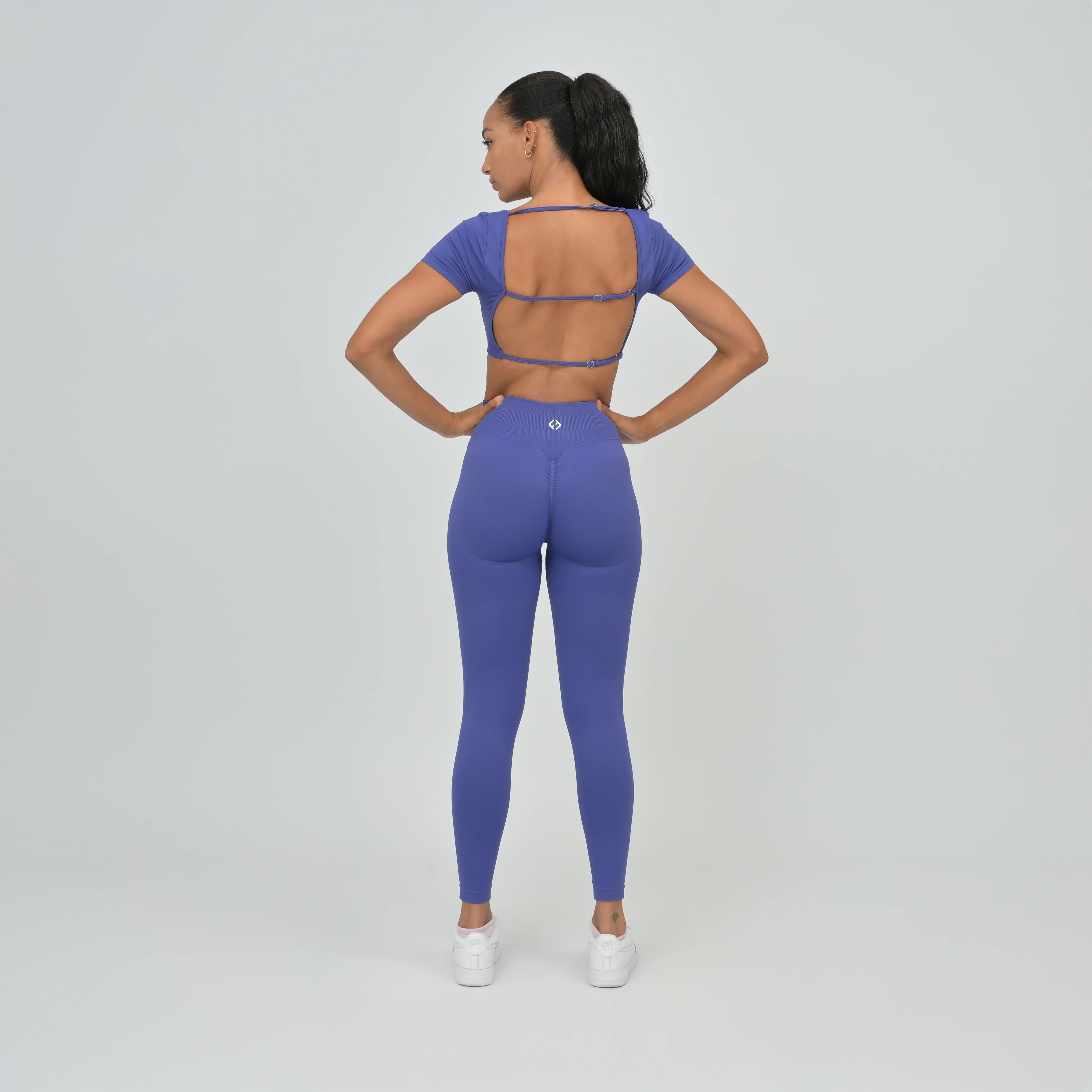 Bella Crop - Image 7