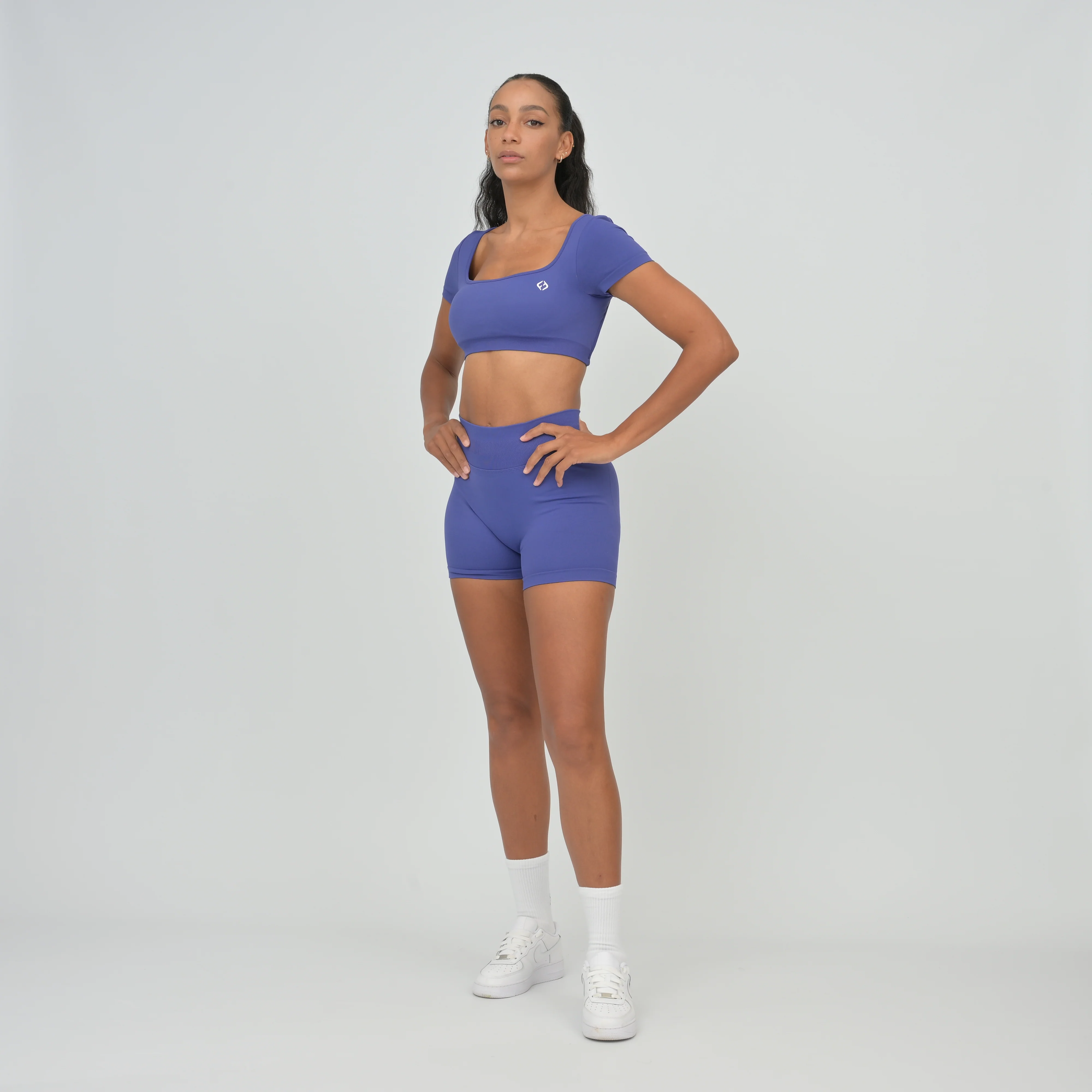 Bella Short - Image 12