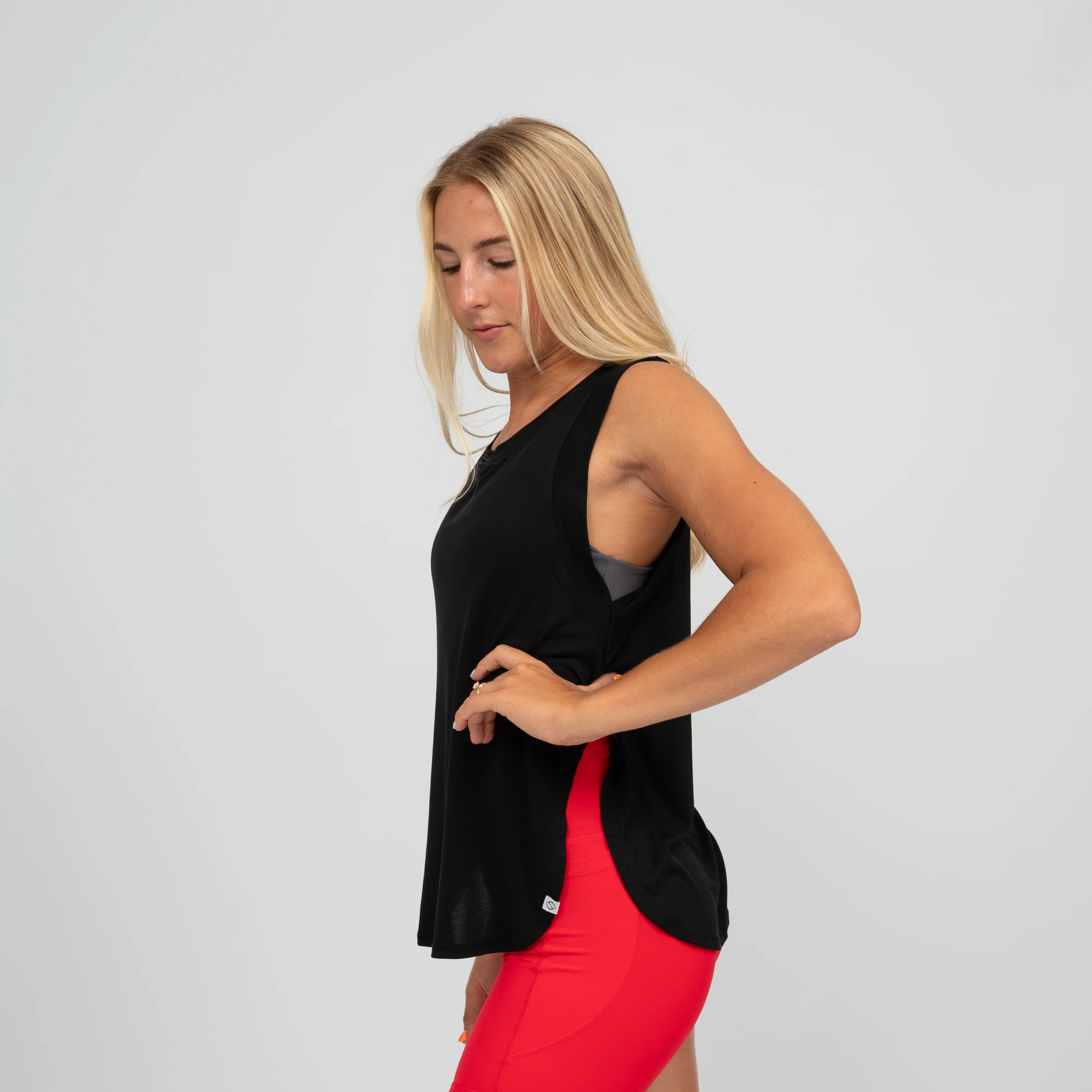 Cally Vest - Image 9