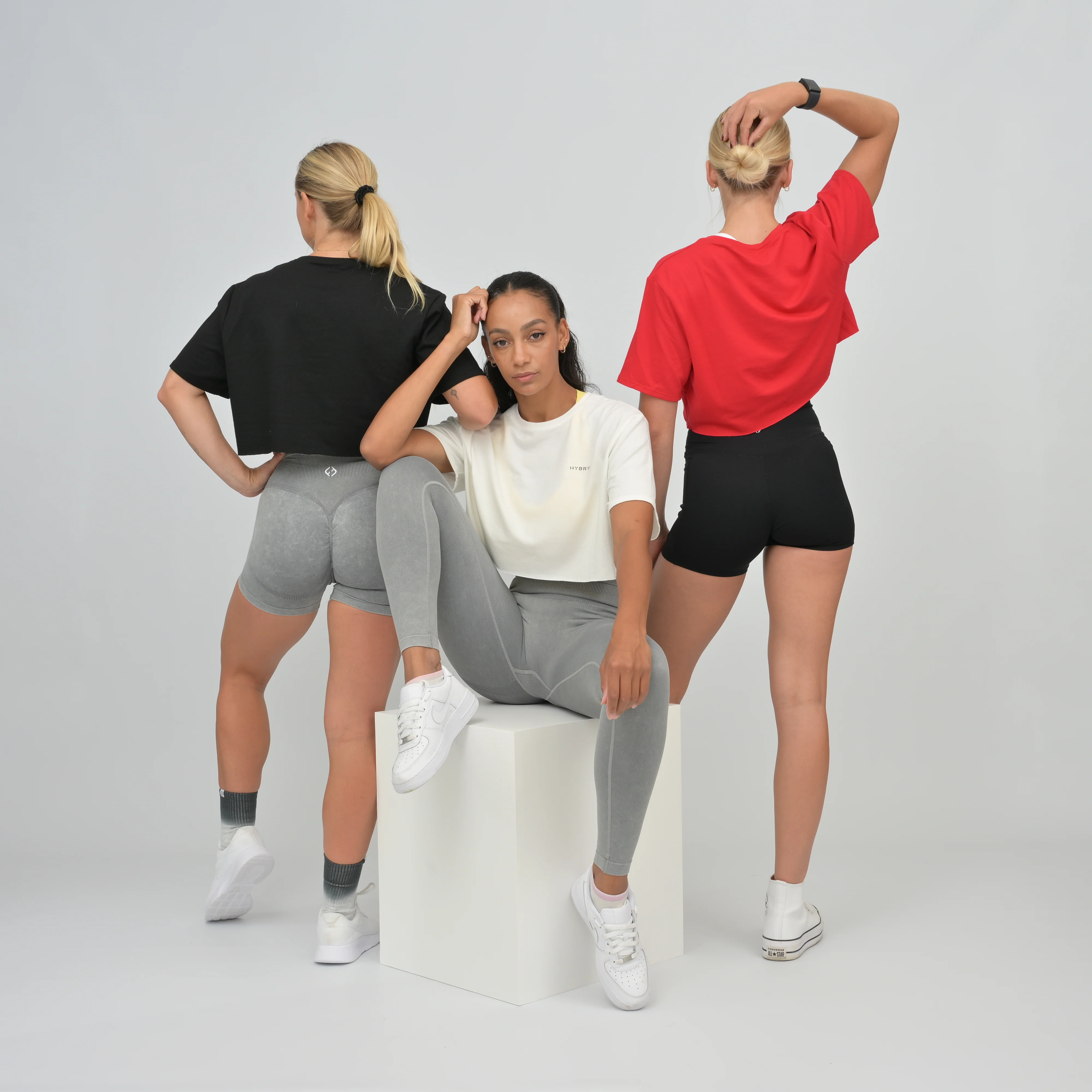 Daphne Crop Tee - Image 13