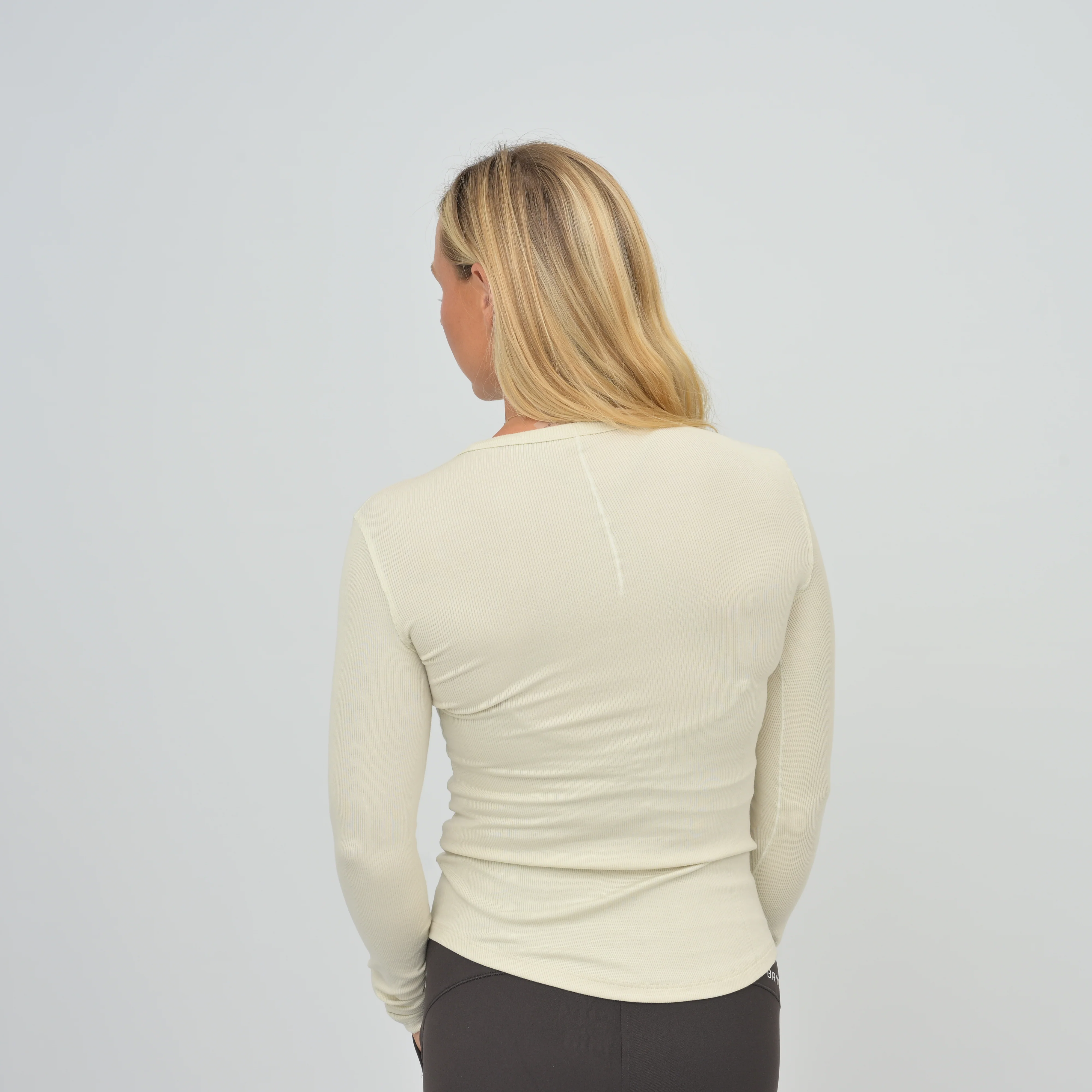 Lara Long Sleeve - Image 12