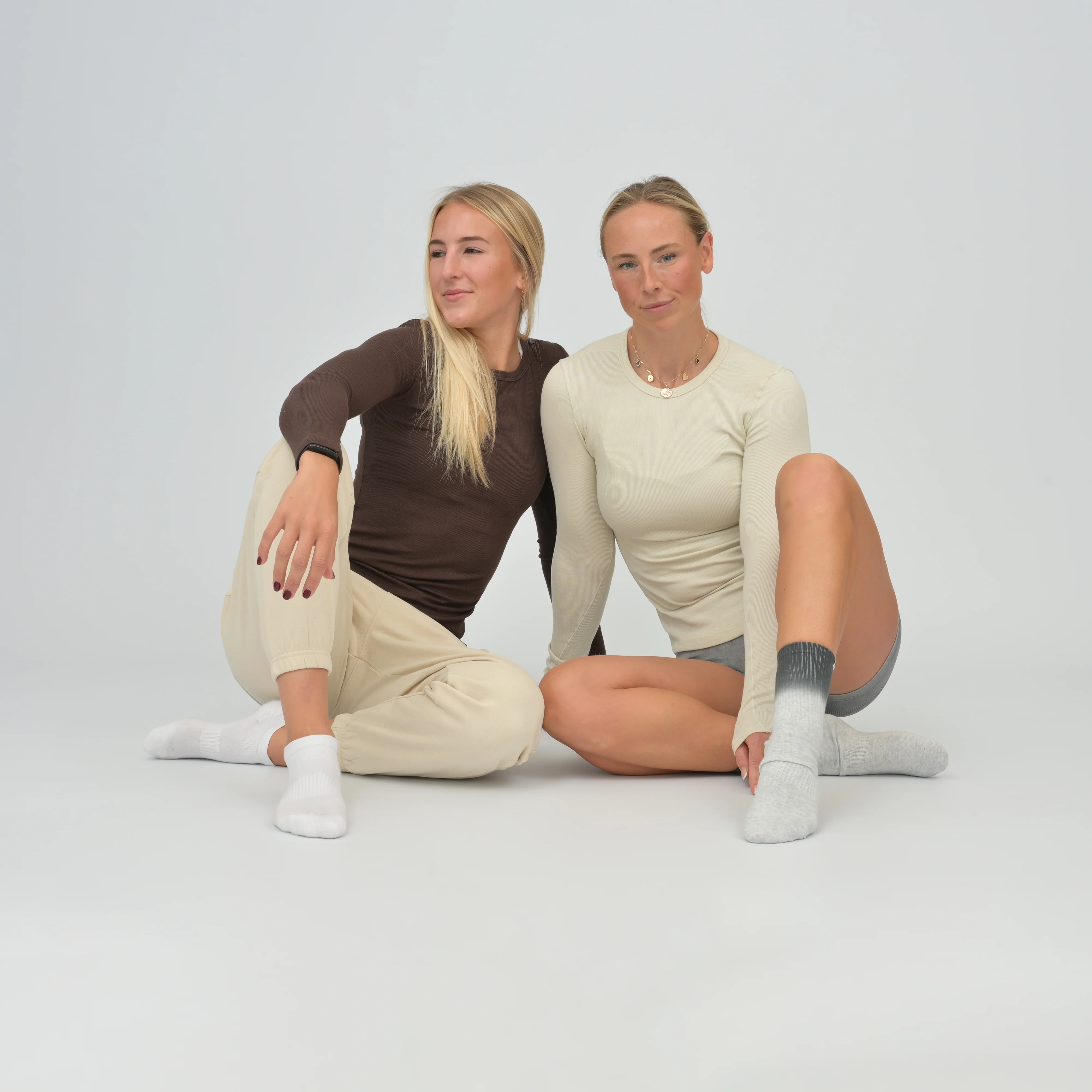 Lara Long Sleeve - Image 13