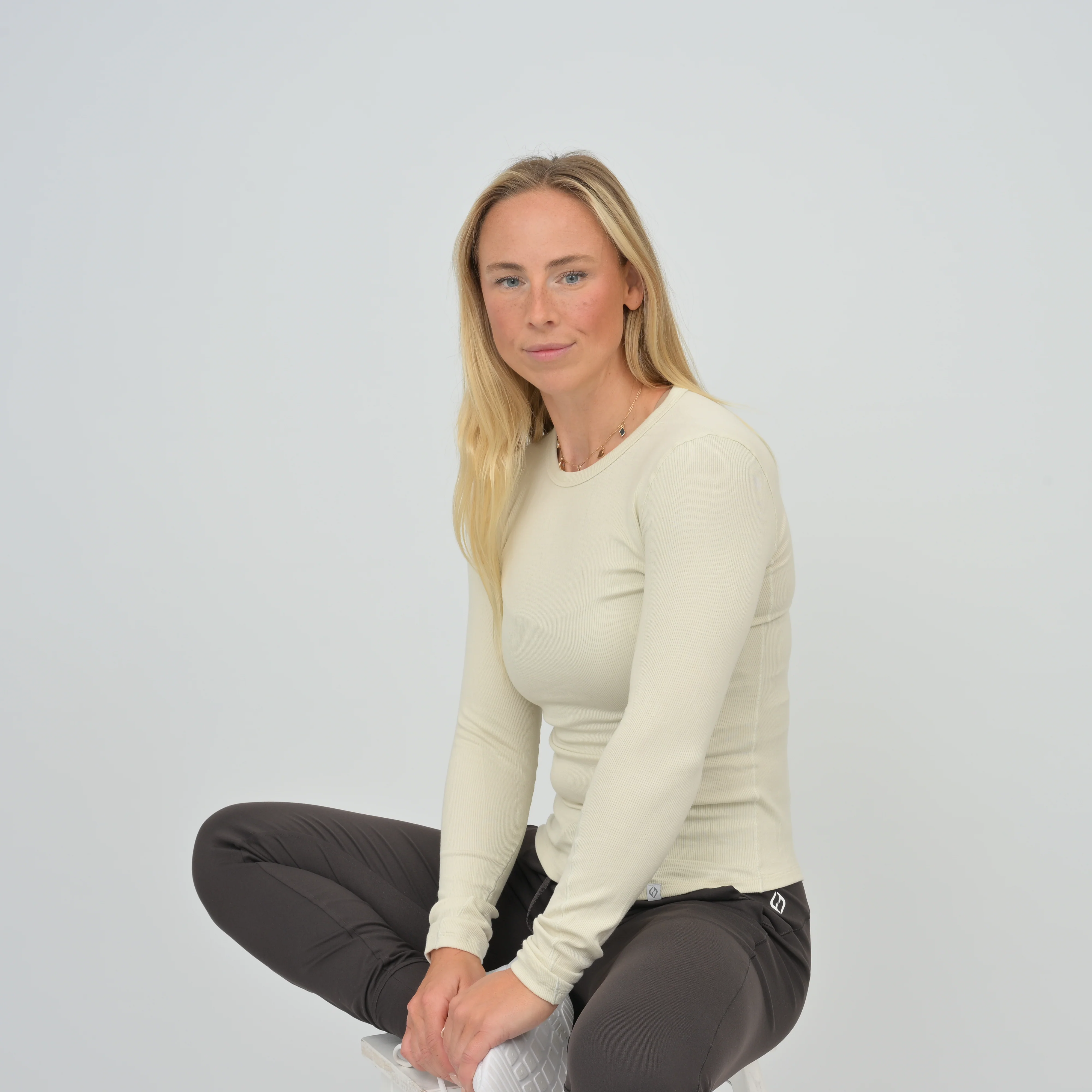 Lara Long Sleeve - Image 7