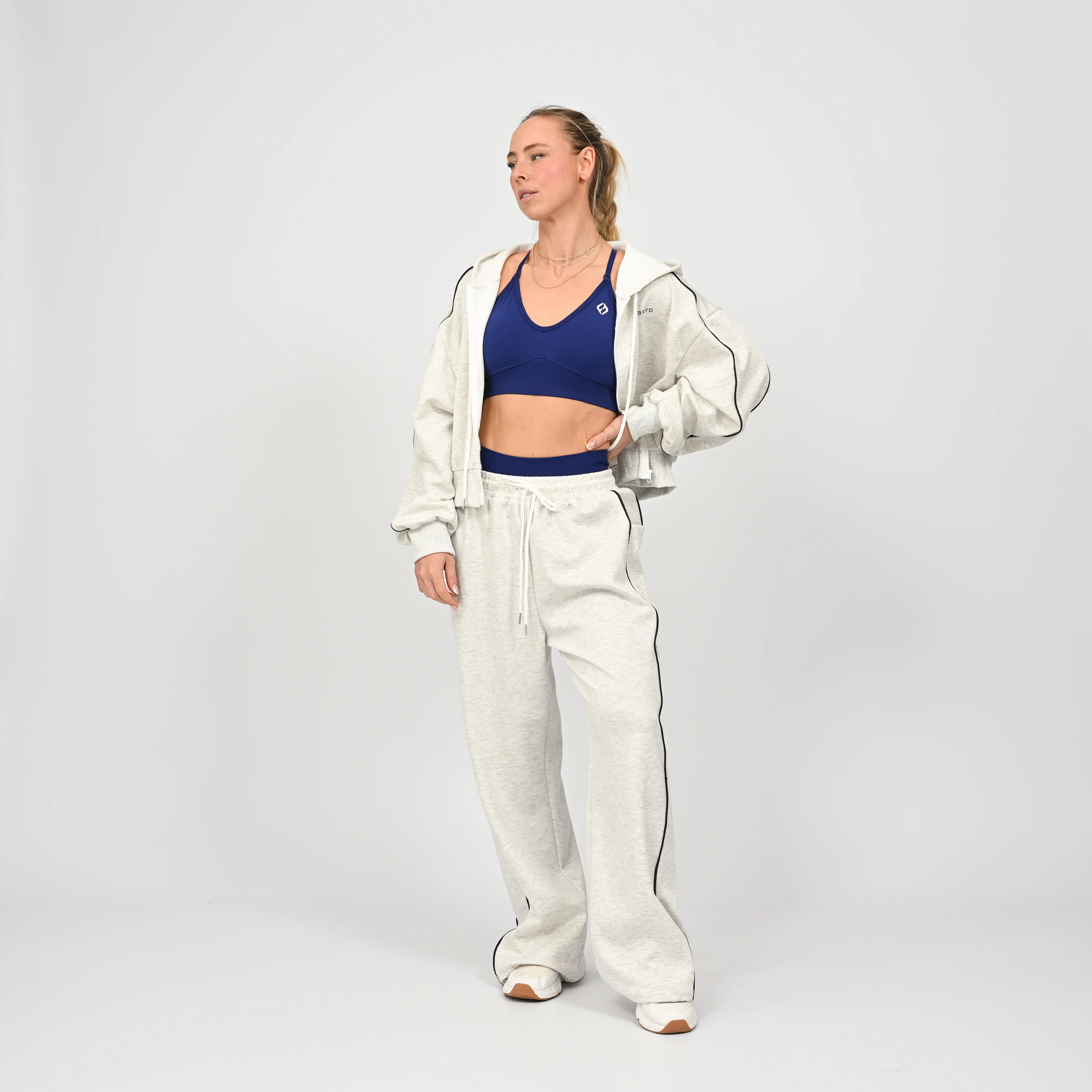 Maria Cropped Hoody - Image 6
