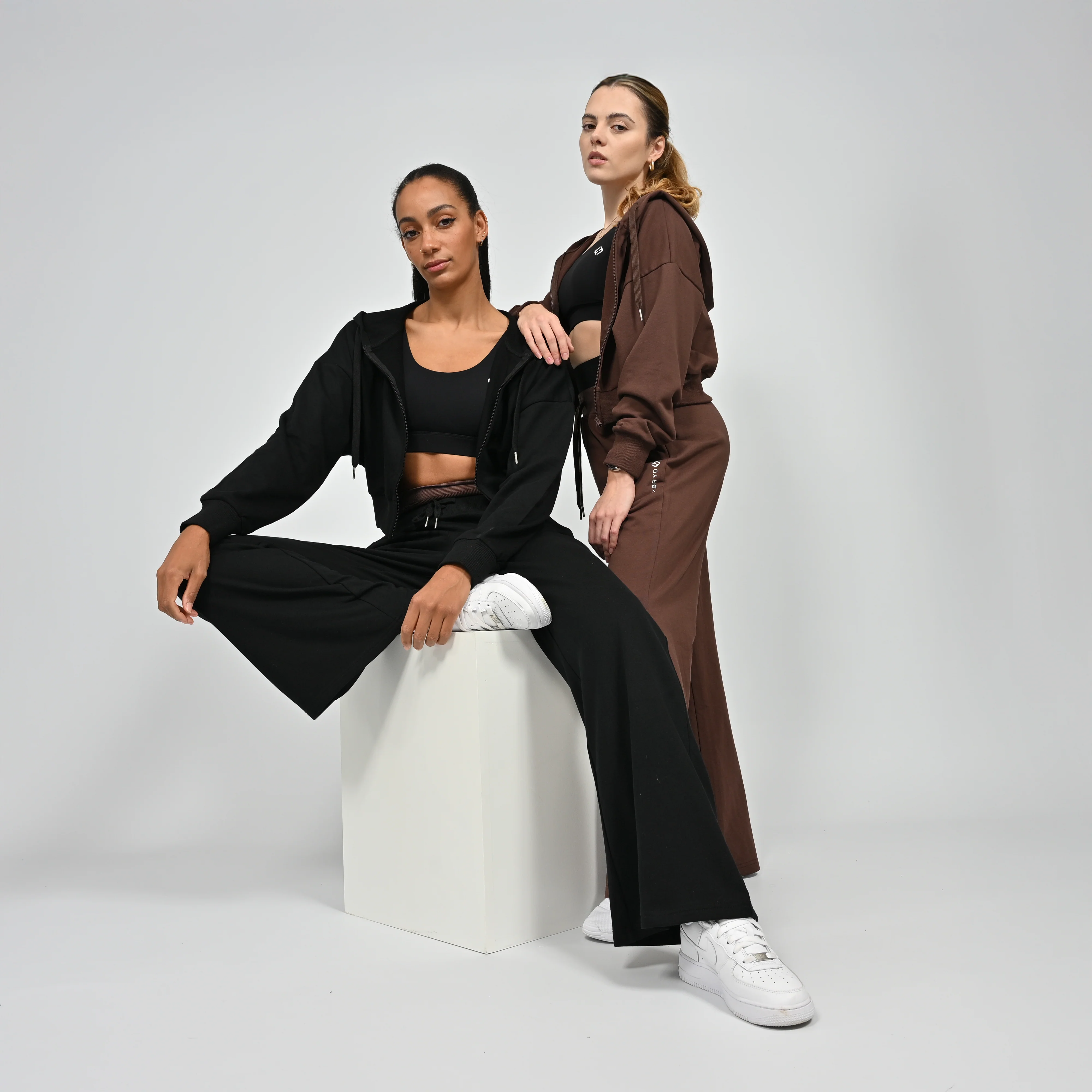 Serena Zip Hood - Image 12
