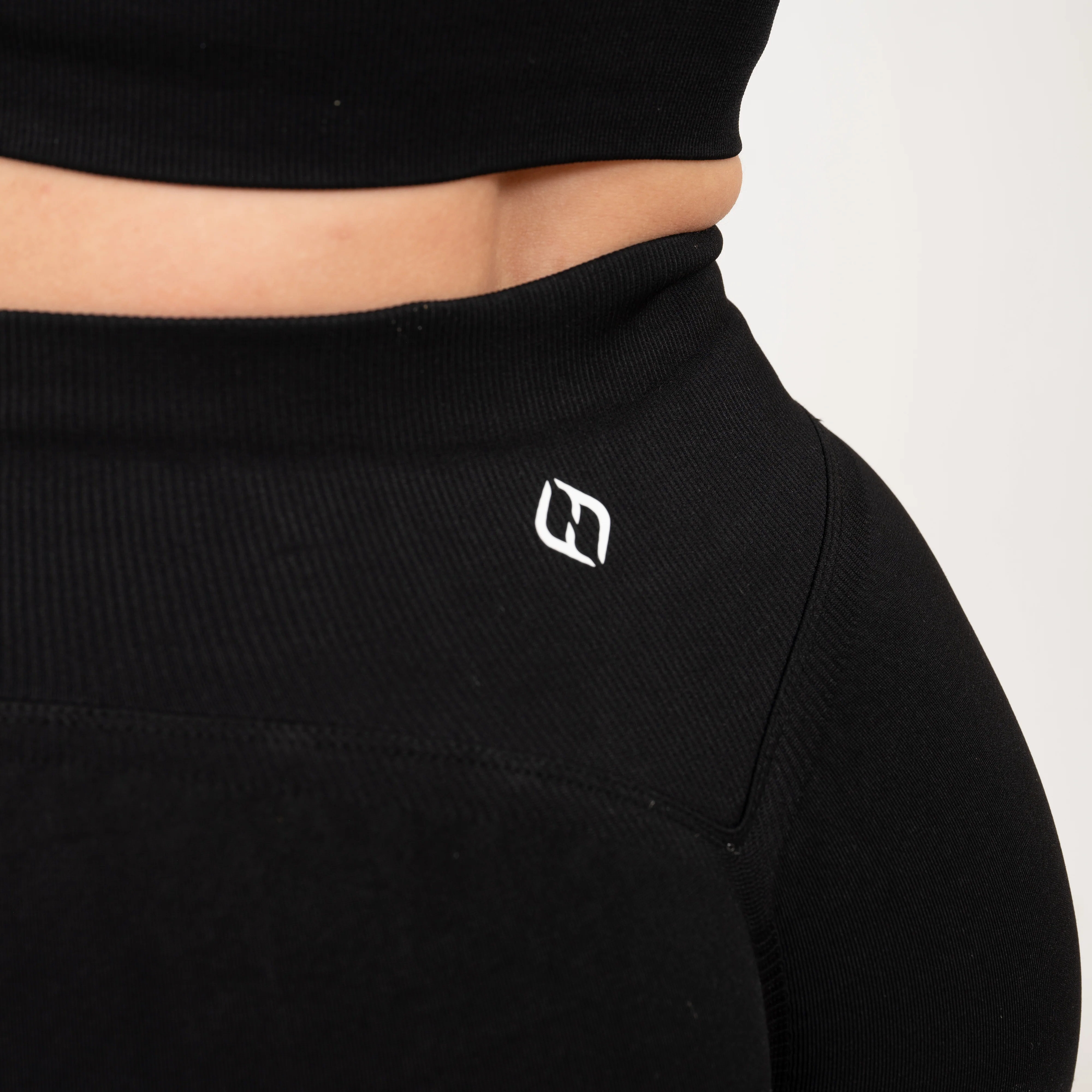 Taran Booty Shorts - Image 18